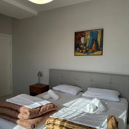 Tirana Apartment Appartement *