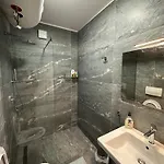 Tirana Apartment *