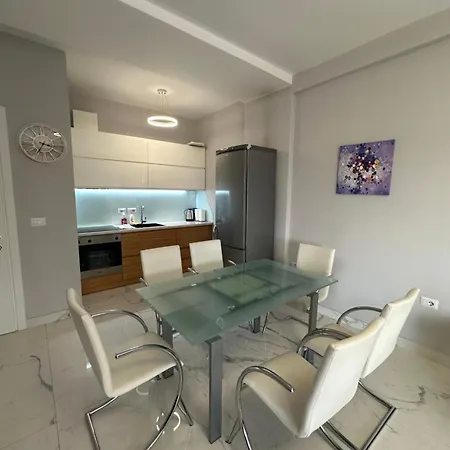 Tirana Apartment *